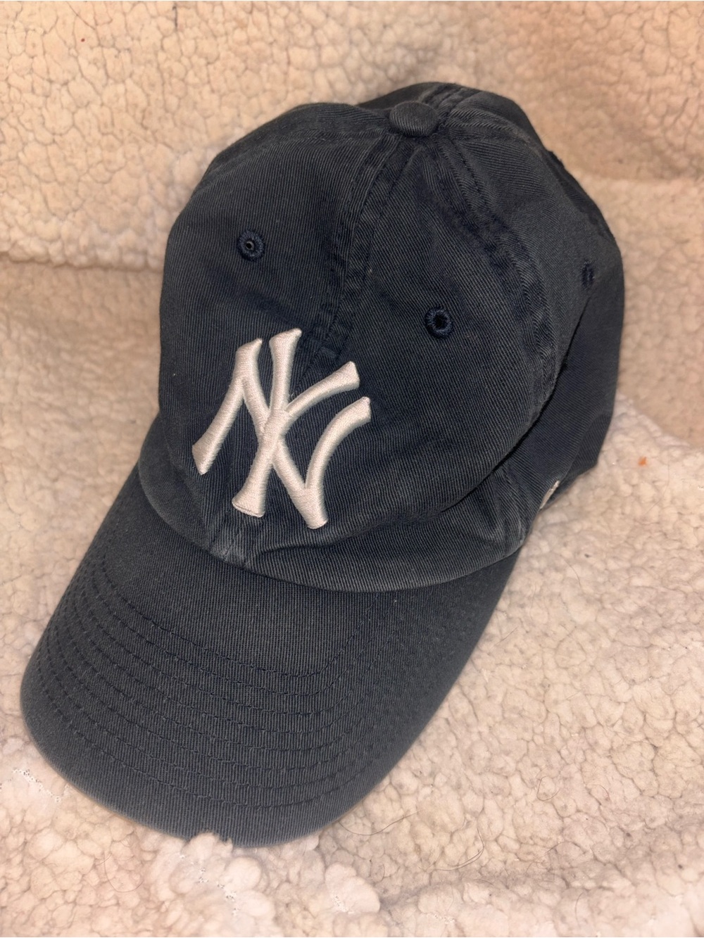 ’47 Brand New York Yankees Black Clean Up Adjustable Baseball Hat